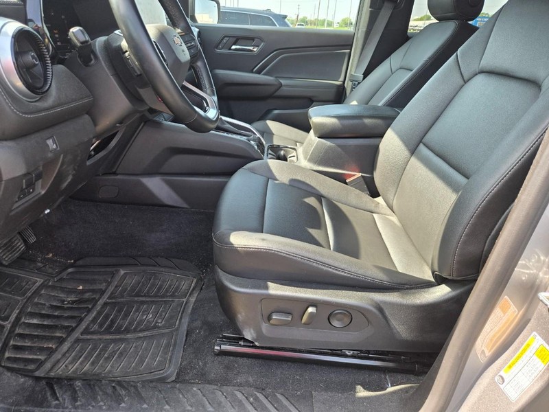 Chevrolet Colorado Vehicle Full-screen Gallery Image 10