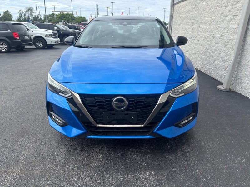 Nissan Sentra Vehicle Full-screen Gallery Image 08