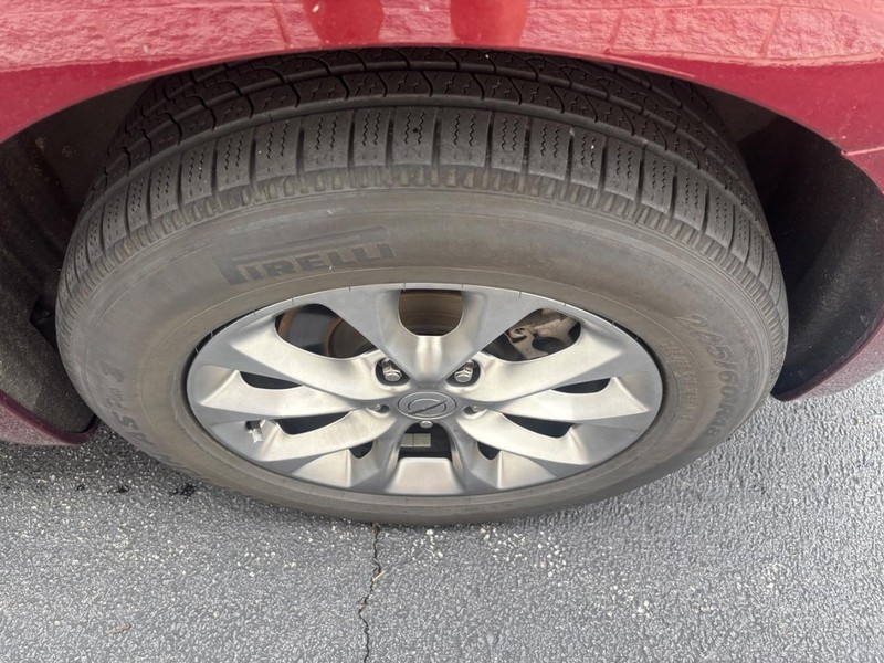 Chrysler Pacifica Vehicle Full-screen Gallery Image 07