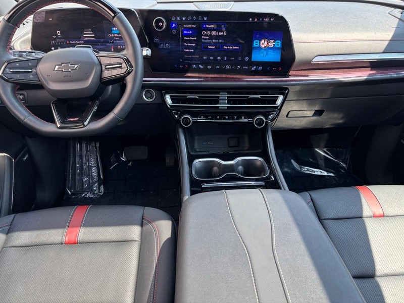 Chevrolet Traverse Vehicle Full-screen Gallery Image 10