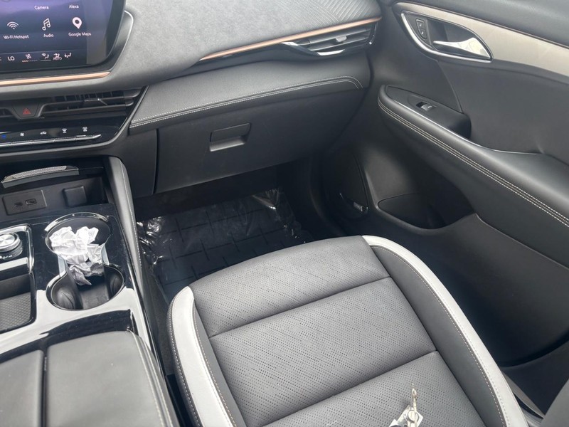 Buick Envision Vehicle Full-screen Gallery Image 14