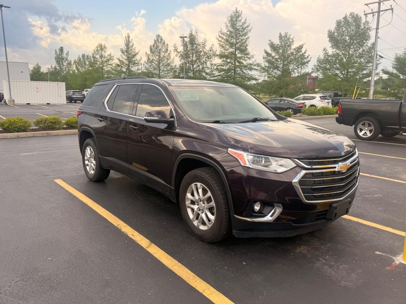 Chevrolet Traverse Vehicle Full-screen Gallery Image 02