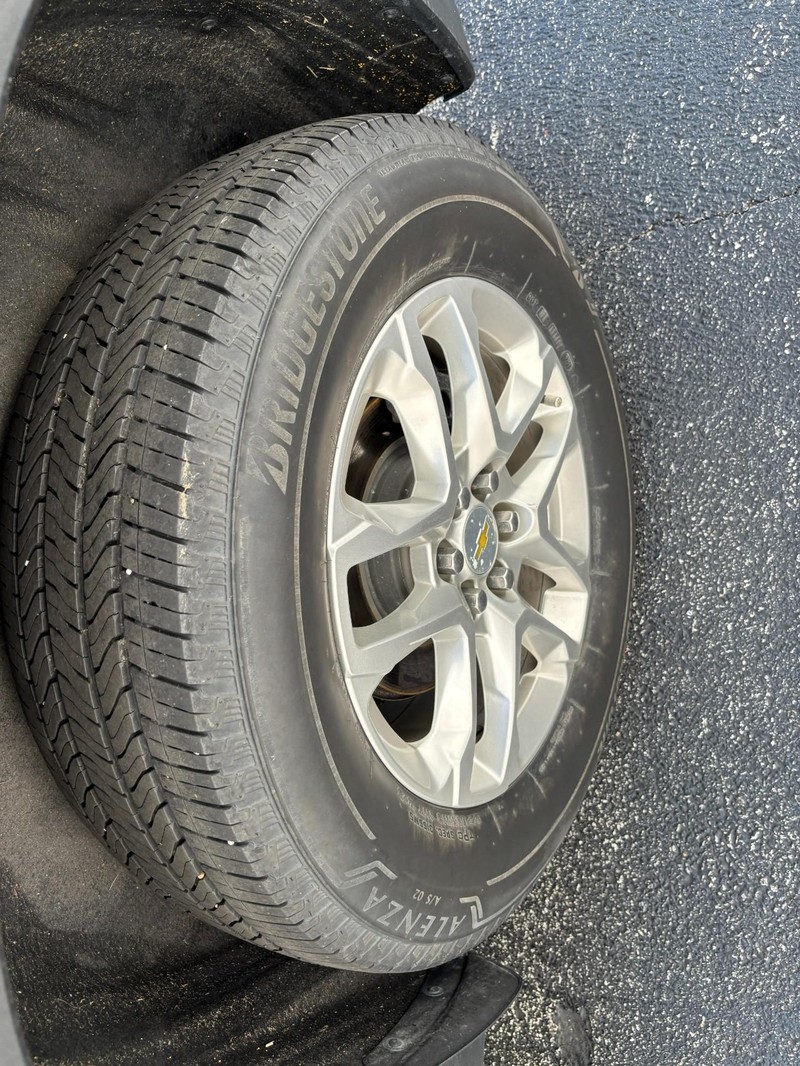Chevrolet Traverse Vehicle Full-screen Gallery Image 07
