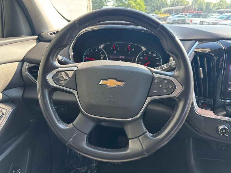 Chevrolet Traverse Vehicle Full-screen Gallery Image 11