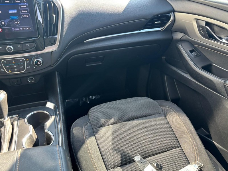 Chevrolet Traverse Vehicle Full-screen Gallery Image 13