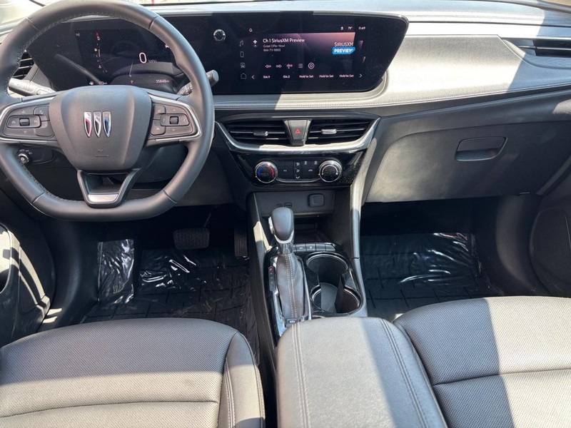 Buick Encore GX Vehicle Full-screen Gallery Image 10