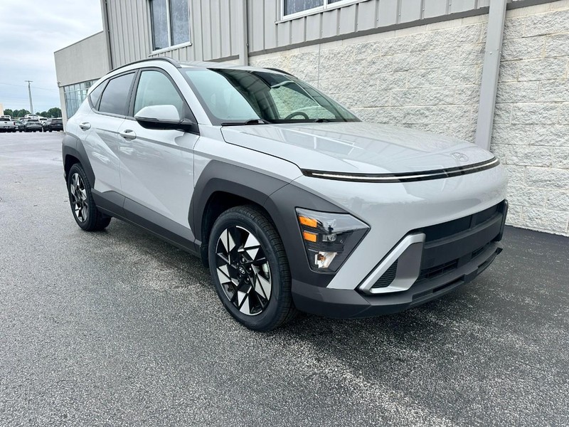 Hyundai Kona Vehicle Full-screen Gallery Image 02