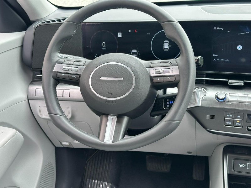Hyundai Kona Vehicle Full-screen Gallery Image 12