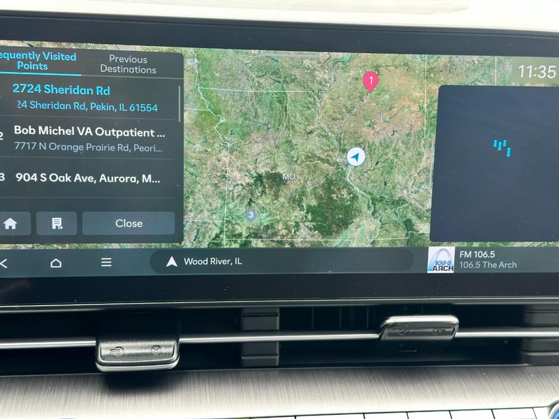 Hyundai Kona Vehicle Full-screen Gallery Image 22