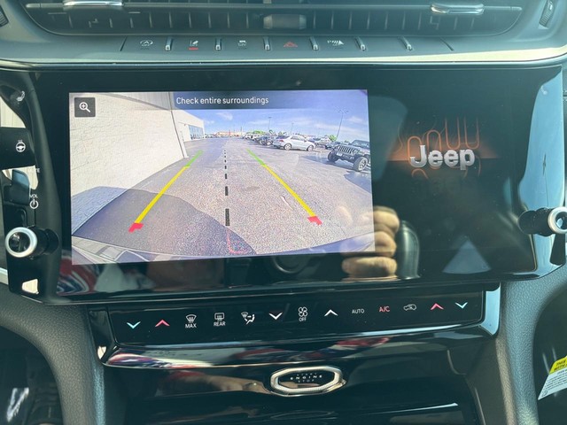 2026 Jeep Grand Cherokee Laredo - Photo 14