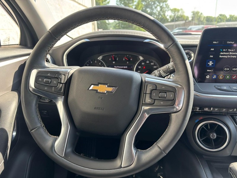 Chevrolet Blazer Vehicle Full-screen Gallery Image 11