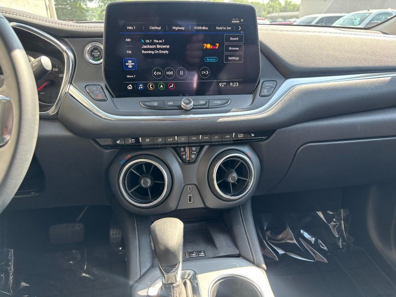 Chevrolet Blazer Vehicle Full-screen Gallery Image 12