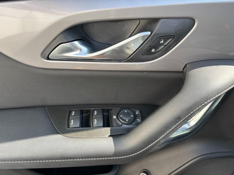 Chevrolet Blazer Vehicle Full-screen Gallery Image 14