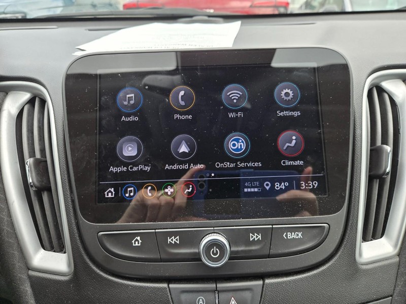 Chevrolet Malibu Vehicle Full-screen Gallery Image 08