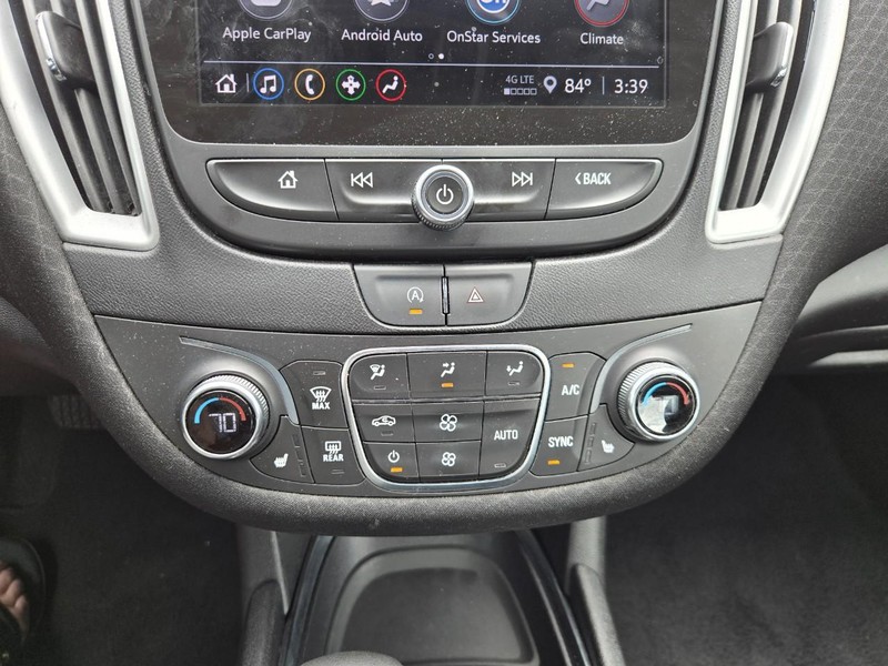 Chevrolet Malibu Vehicle Full-screen Gallery Image 09