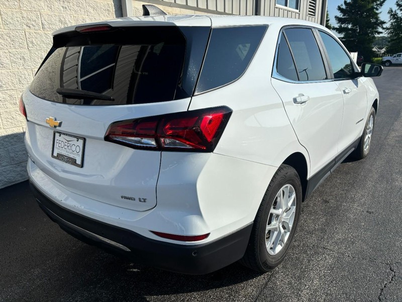 Chevrolet Equinox Vehicle Full-screen Gallery Image 03