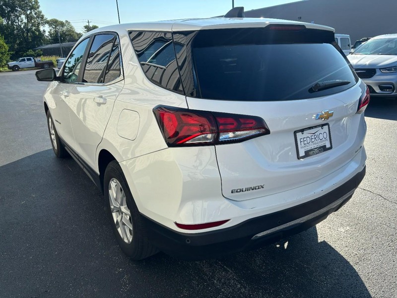 Chevrolet Equinox Vehicle Full-screen Gallery Image 05