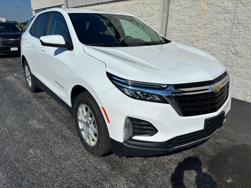 Chevrolet Equinox Vehicle Full-screen Gallery Image 02