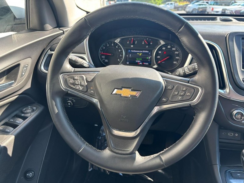 Chevrolet Equinox Vehicle Full-screen Gallery Image 12