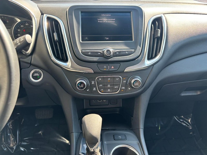 Chevrolet Equinox Vehicle Full-screen Gallery Image 13