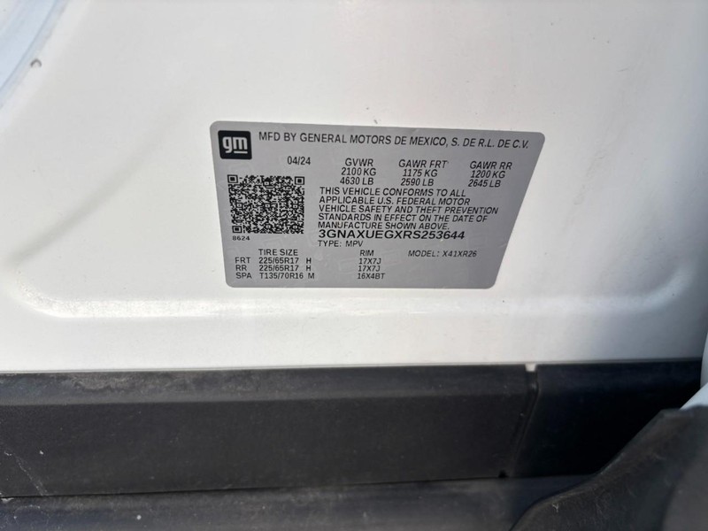 Chevrolet Equinox Vehicle Full-screen Gallery Image 17