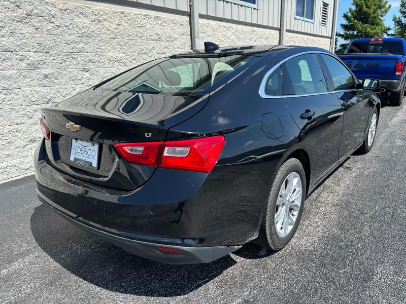 Chevrolet Malibu Vehicle Full-screen Gallery Image 03