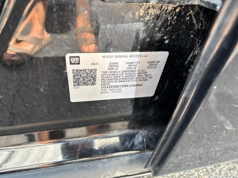 Chevrolet Malibu Vehicle Full-screen Gallery Image 16