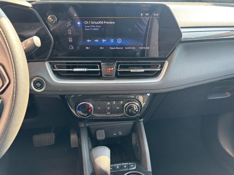 Chevrolet TrailBlazer Vehicle Full-screen Gallery Image 12