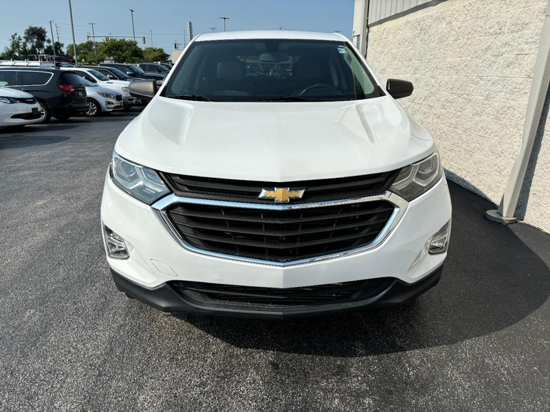 Chevrolet Equinox Vehicle Full-screen Gallery Image 08