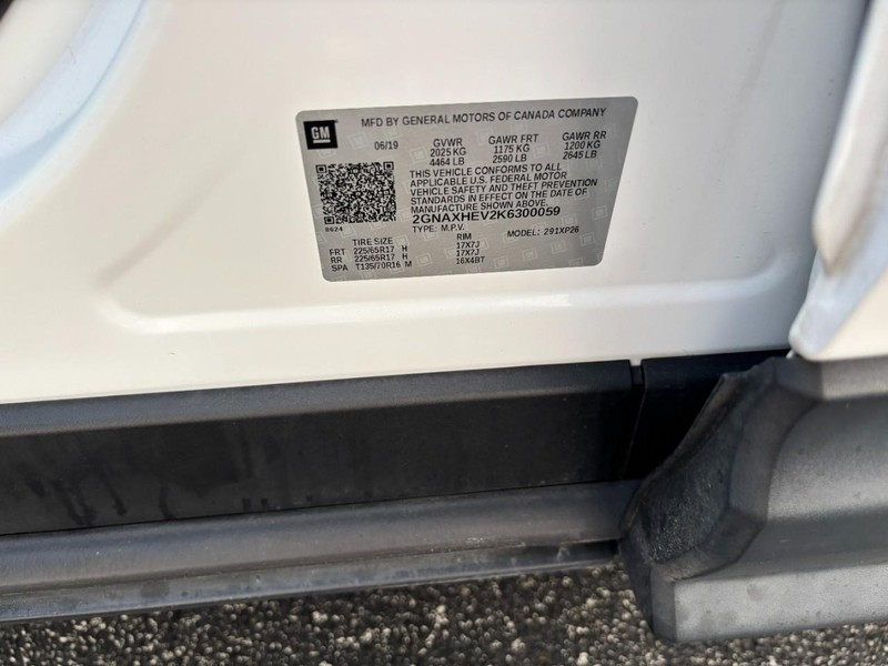 Chevrolet Equinox Vehicle Full-screen Gallery Image 16