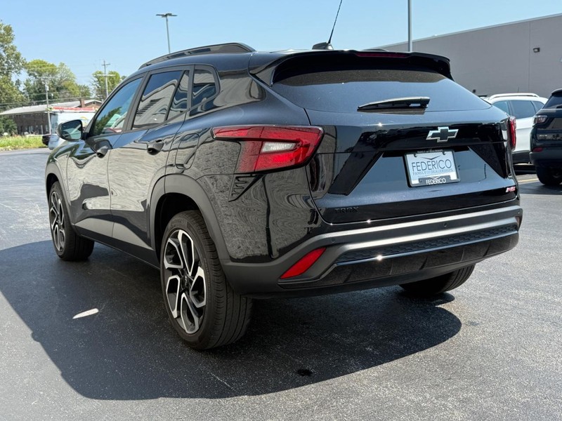 Chevrolet Trax Vehicle Full-screen Gallery Image 05