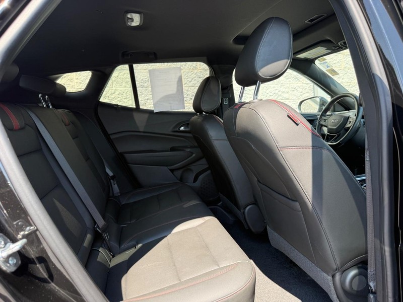 Chevrolet Trax Vehicle Full-screen Gallery Image 10
