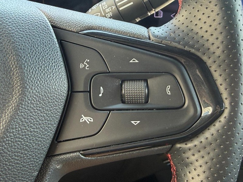 Chevrolet Trax Vehicle Full-screen Gallery Image 16