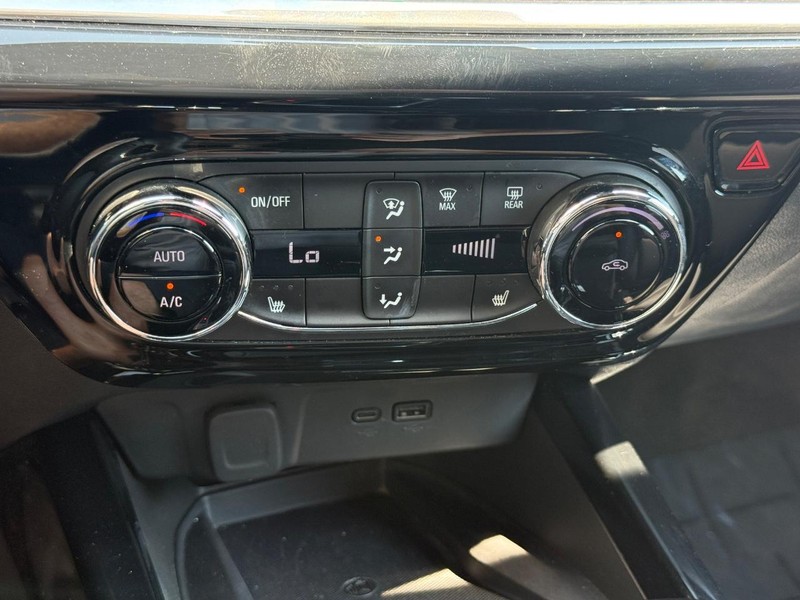 Chevrolet Trax Vehicle Full-screen Gallery Image 20