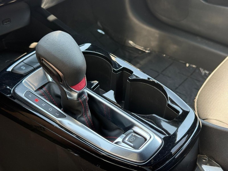 Chevrolet Trax Vehicle Full-screen Gallery Image 21