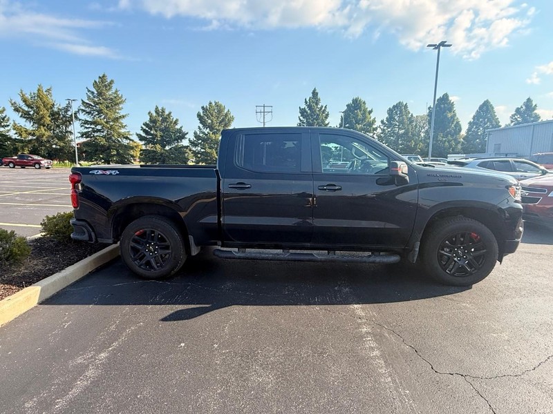 Chevrolet Silverado 1500 Vehicle Full-screen Gallery Image 05