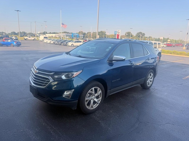 Chevrolet Equinox Vehicle Full-screen Gallery Image 02