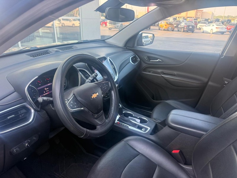 Chevrolet Equinox Vehicle Full-screen Gallery Image 07