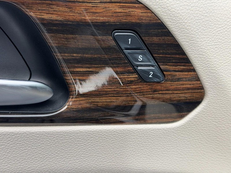 Chrysler Pacifica Vehicle Full-screen Gallery Image 18