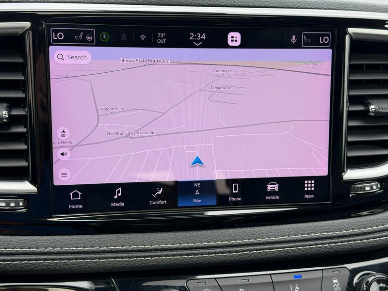 Chrysler Pacifica Vehicle Full-screen Gallery Image 23
