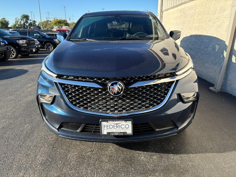 Buick Enclave Vehicle Full-screen Gallery Image 08
