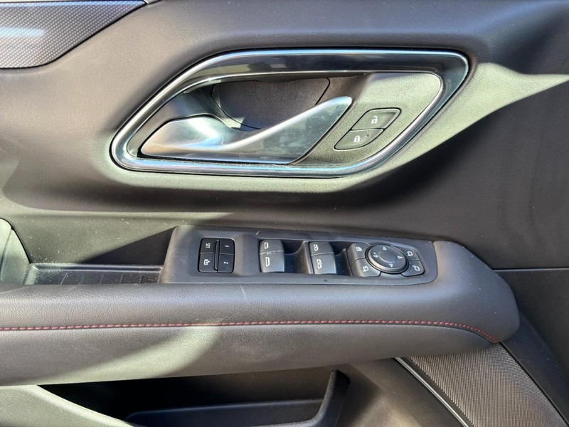 Chevrolet Tahoe Vehicle Full-screen Gallery Image 14