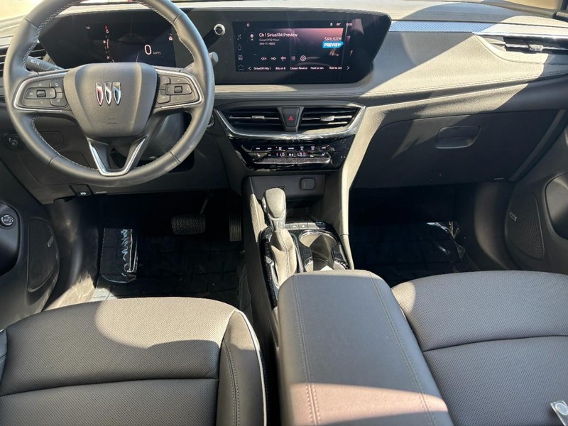 Buick Encore GX Vehicle Full-screen Gallery Image 10