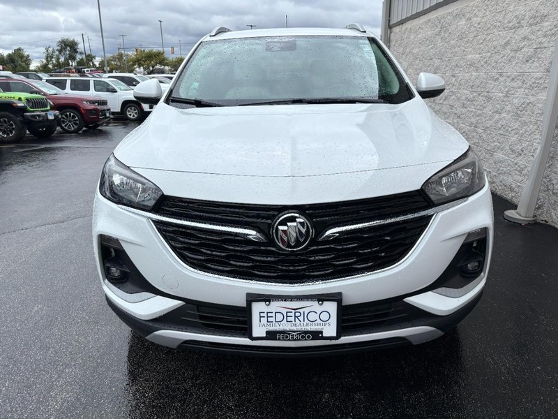 Buick Encore GX Vehicle Full-screen Gallery Image 08