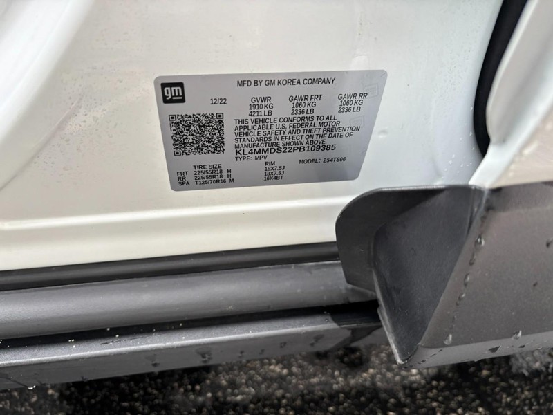 Buick Encore GX Vehicle Full-screen Gallery Image 15