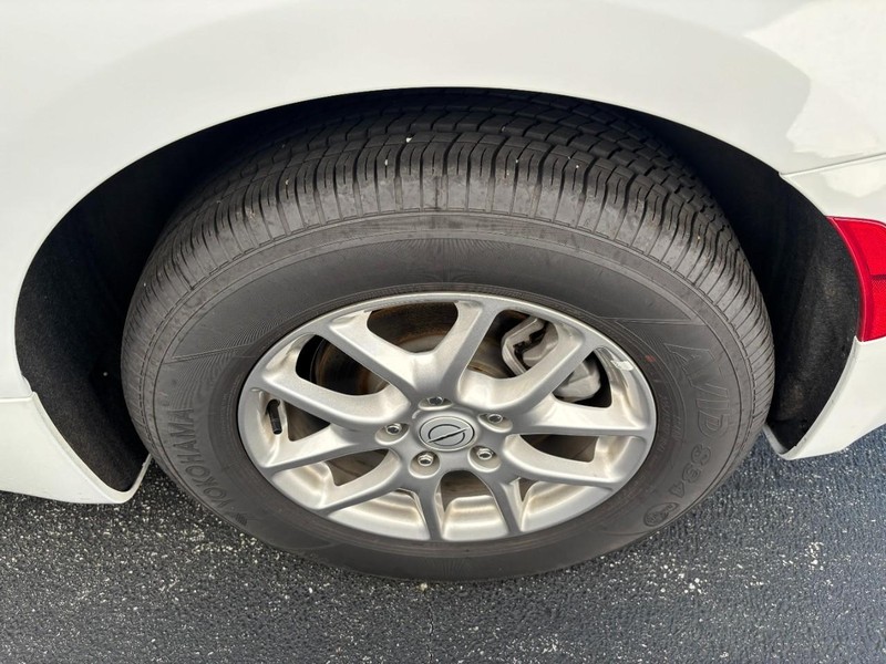 Chrysler Pacifica Vehicle Full-screen Gallery Image 07