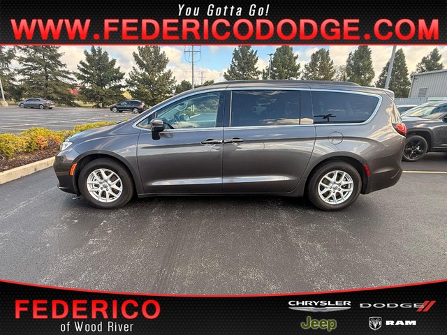 Wood River IL 2022 Chrysler Pacifica more details - chrysler pacifica