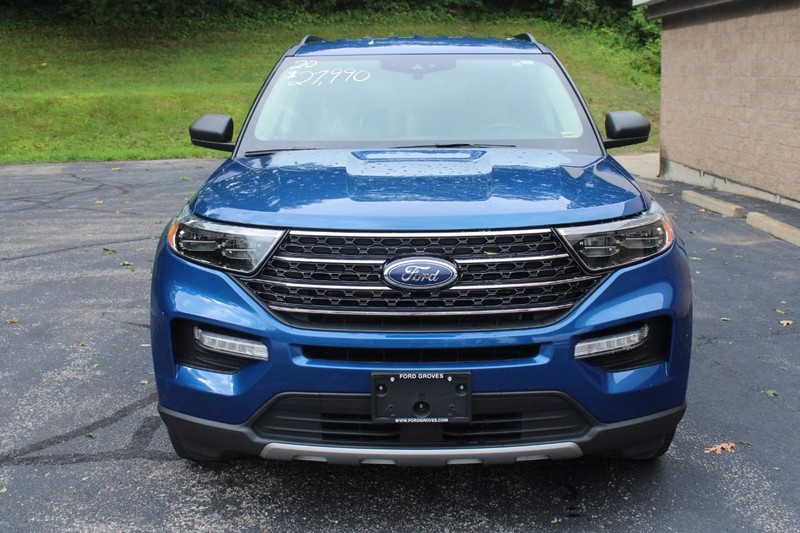 Ford Explorer Vehicle Full-screen Gallery Image 08