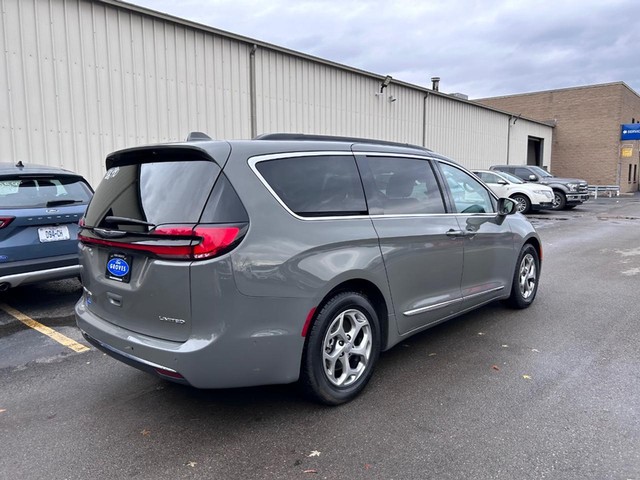 Used 2022 Chrysler Pacifica Limited with VIN 2C4RC1GG3NR182281 for sale in Cape Girardeau, MO