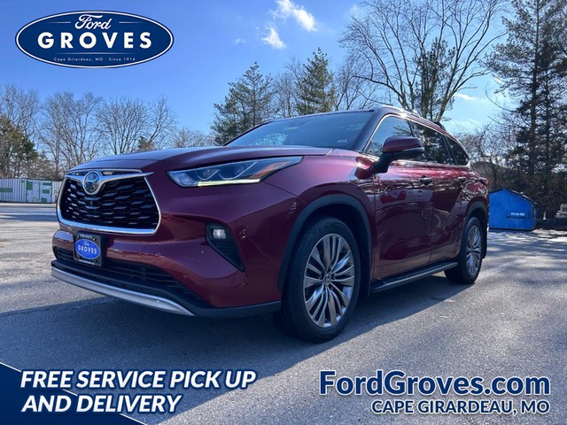 2020 Toyota Highlander Platinum at Ford Groves in Cape Girardeau MO